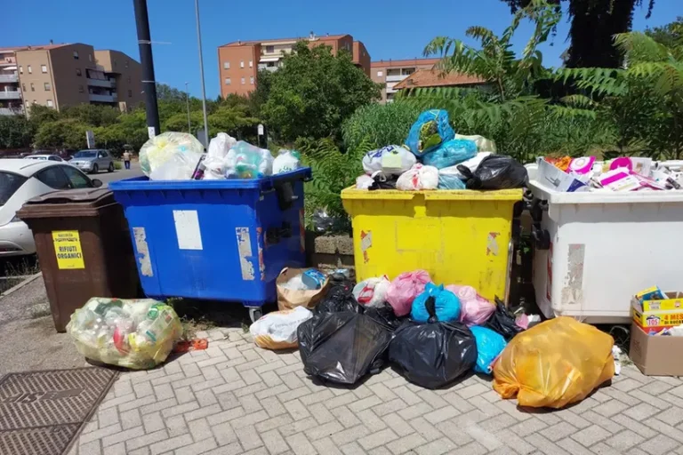 rifiuti_23luglio2024_due-jpg