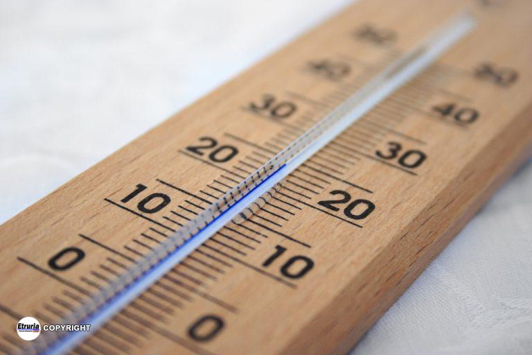 termometro caldo surriscaldamento temperatura