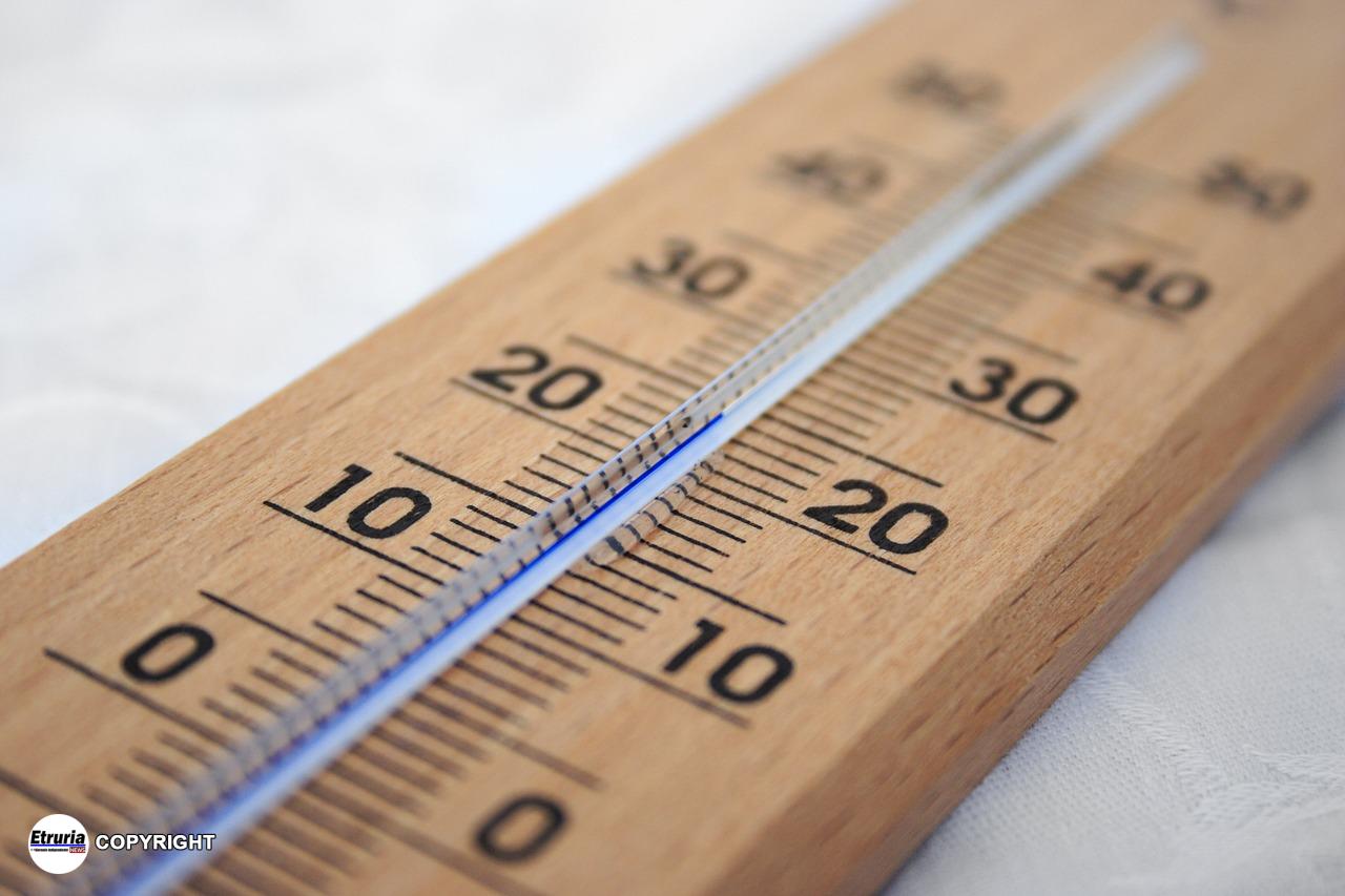 termometro caldo surriscaldamento temperatura