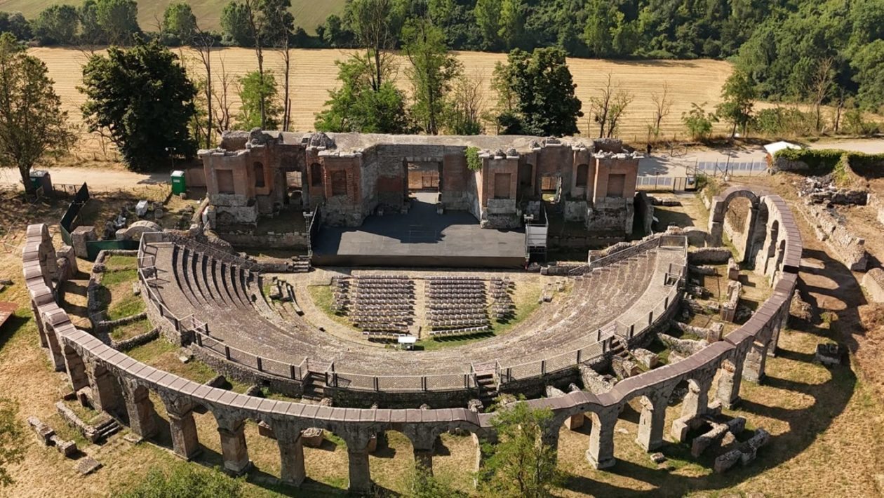 teatro romano di ferento viterbo