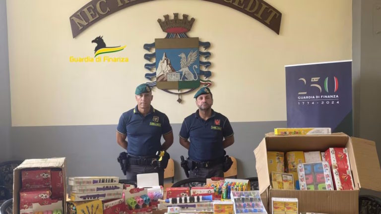 gdf sequestro prodotti contraffatti