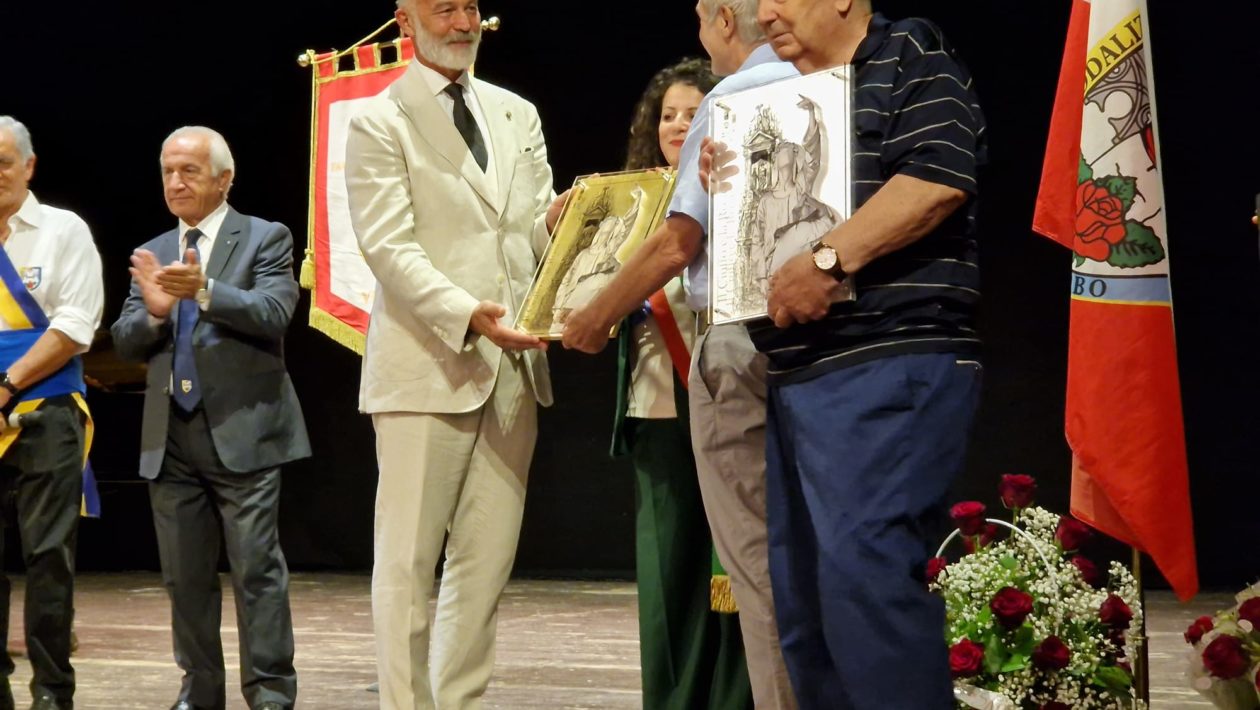 il ciuffo e la rosa