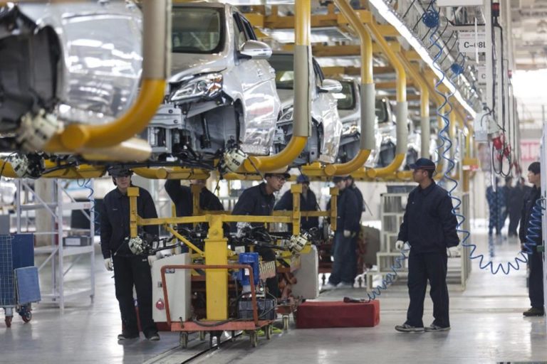 fabbrica auto elettriche