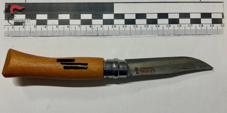 Foto arma bianca (1)
