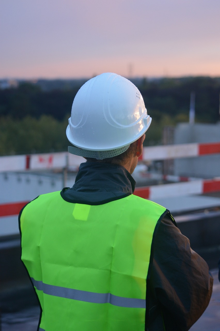 construction-worker-956496_1280