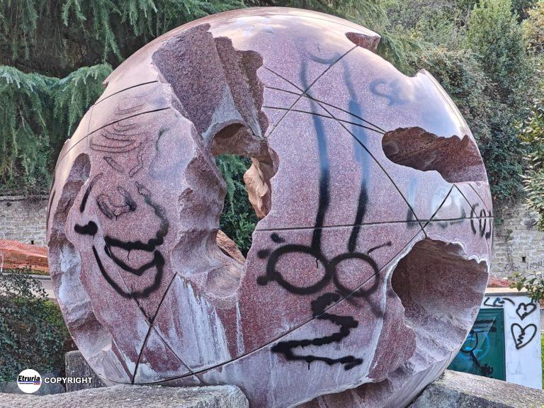 fontana a sfera