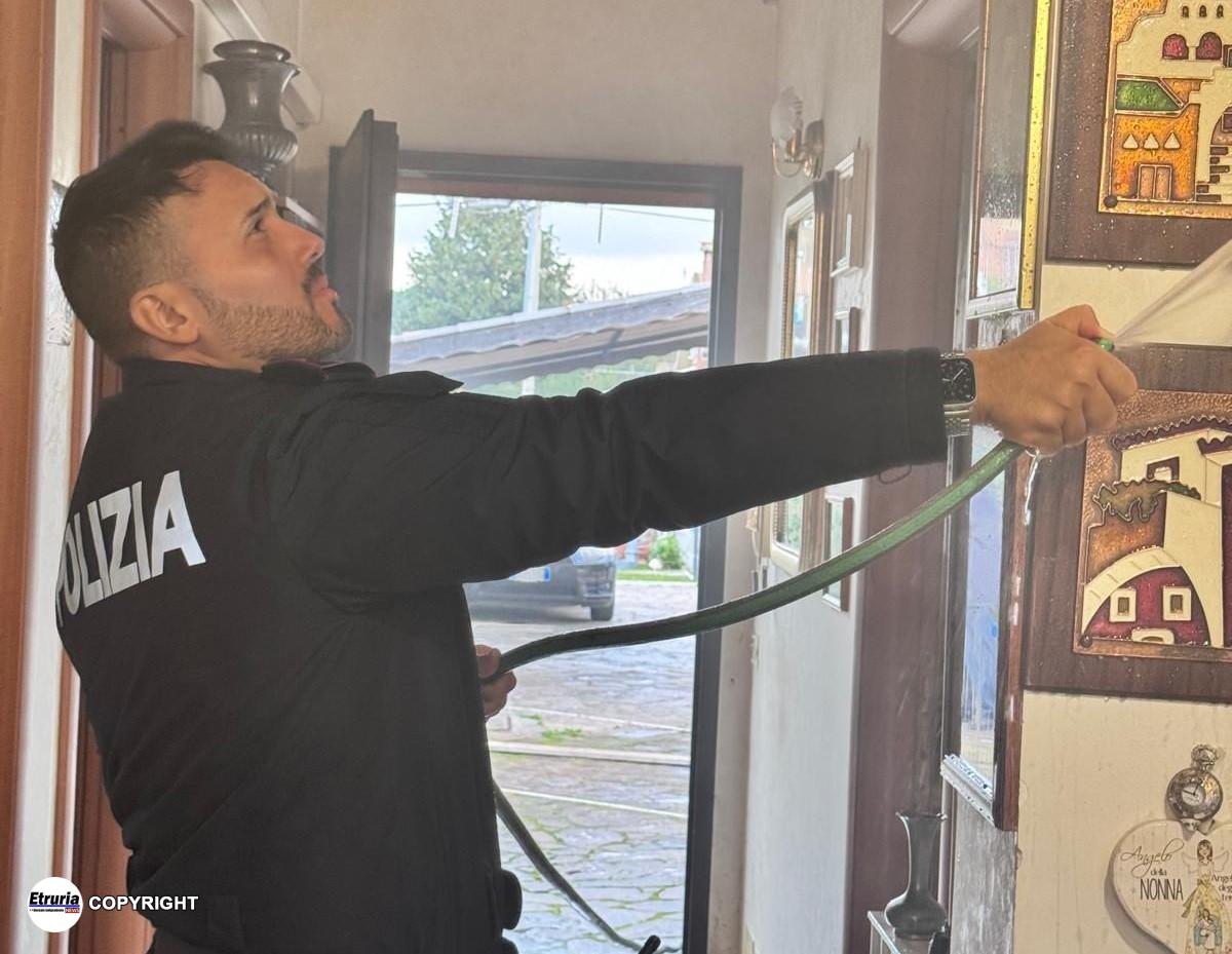 incendio ostia polizia