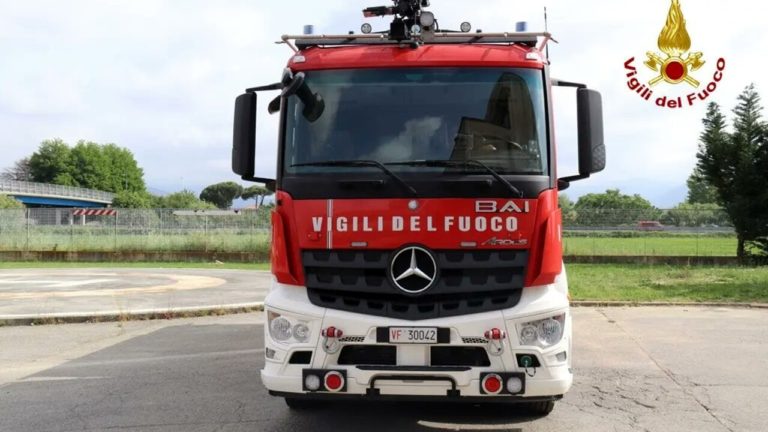 Autopompa dei vigili del fuoco-2