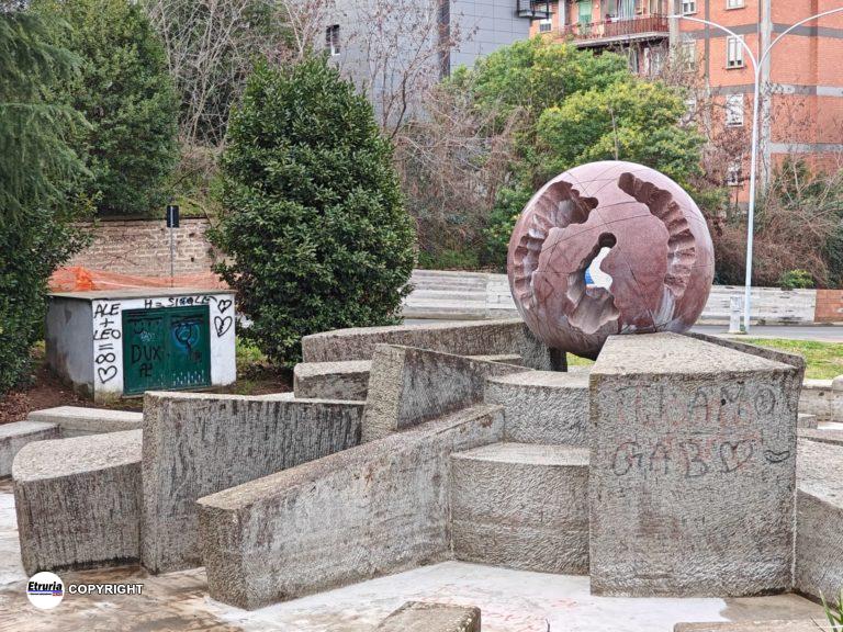 fontana a sfera murialdo ripulita