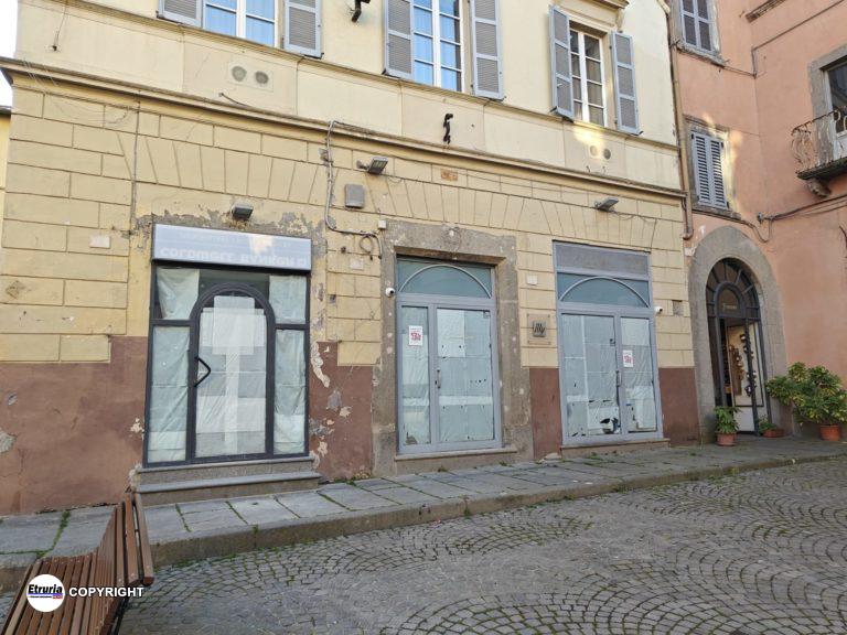 viterbo piazza delle erbe gelart