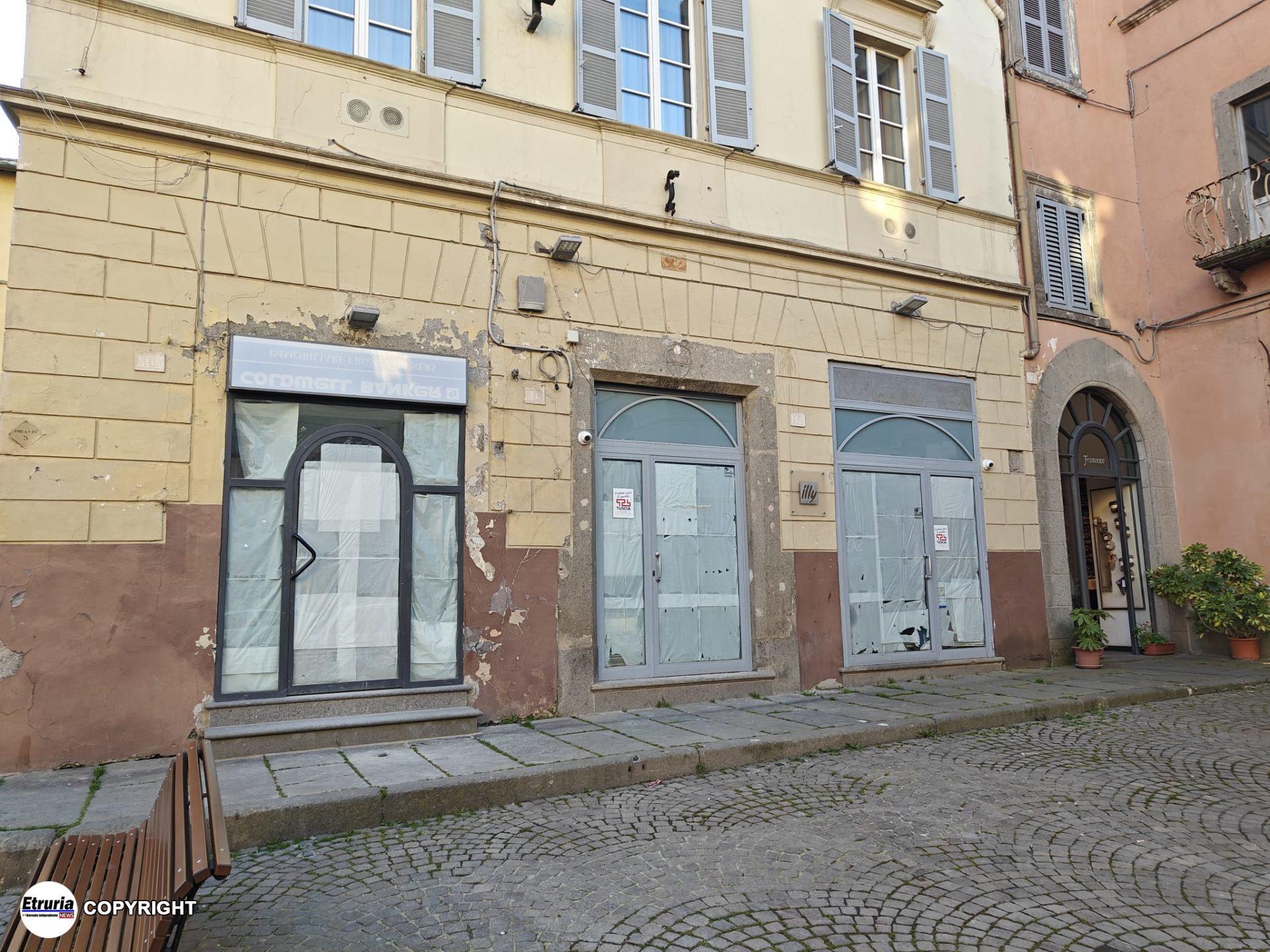 viterbo piazza delle erbe gelart