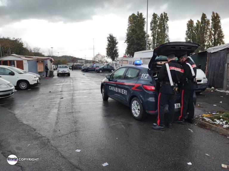 EUR - I controlli dei Carabinieri nei campi nomadi dia via Candoni e via della Vasca Navale (3)