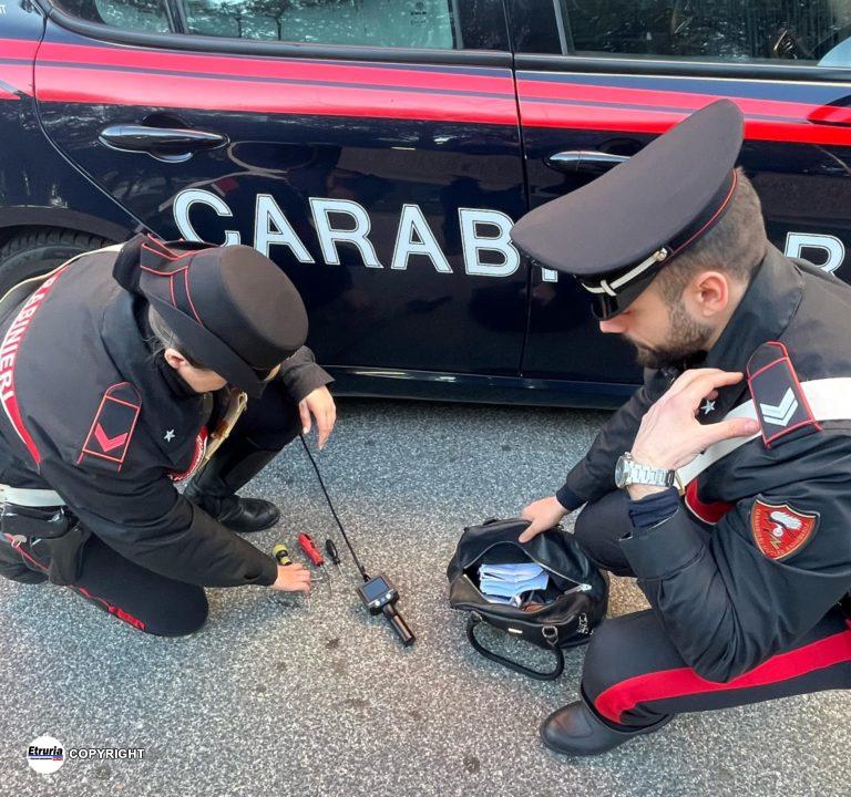 NRM - Gli arnesi da scasso sequestrati dai Carabinieri (2)