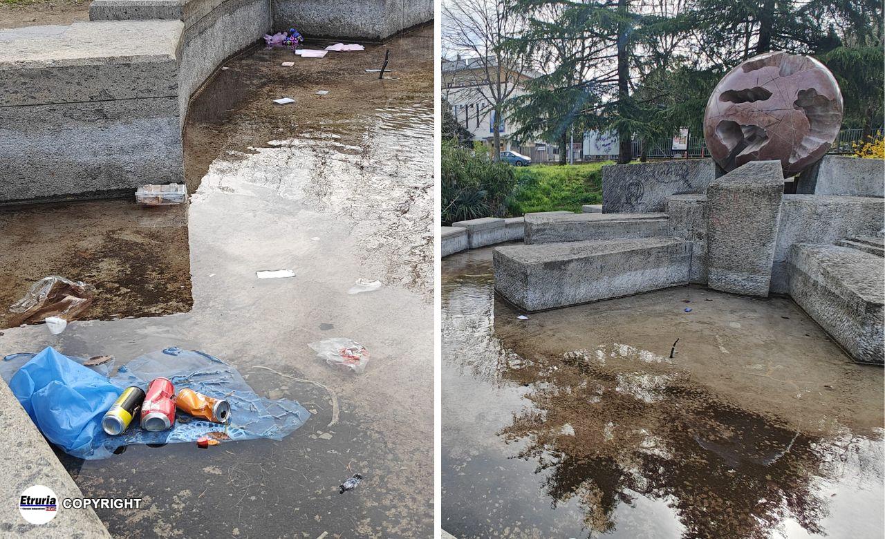 rifiuti fontana a sfera