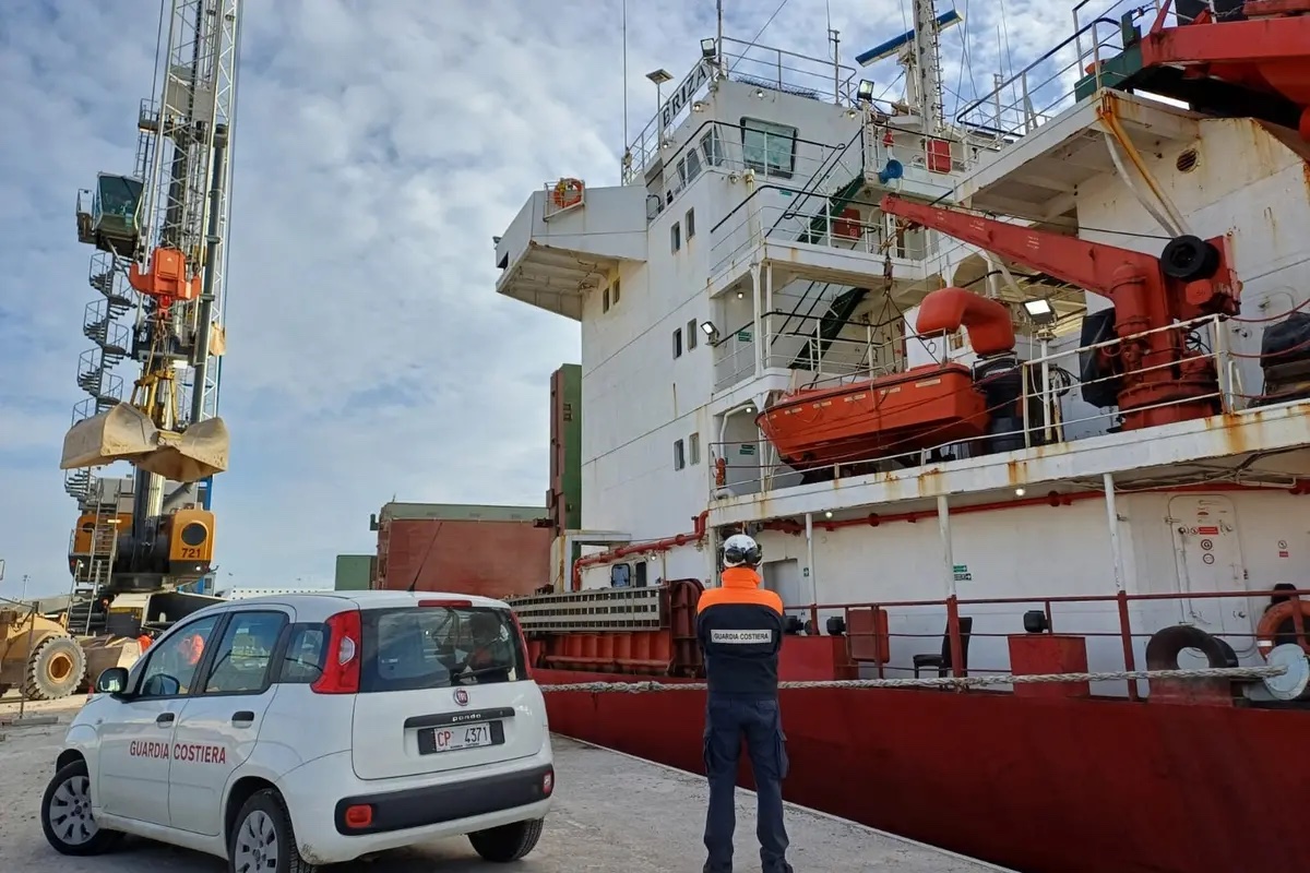 Nave porto