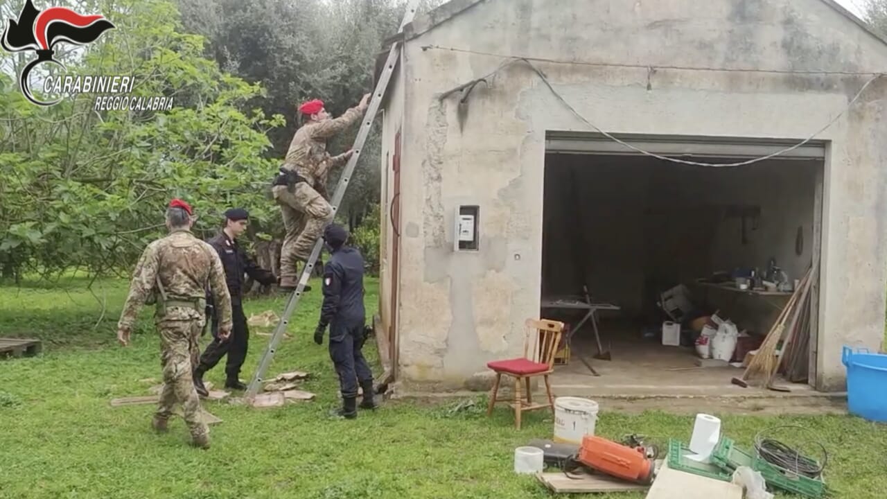 casolare raffineria droga rizziconi