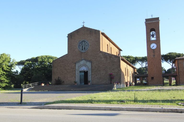 CapalbioBorgoCarigeChiesaDelCuoreImmacolato2
