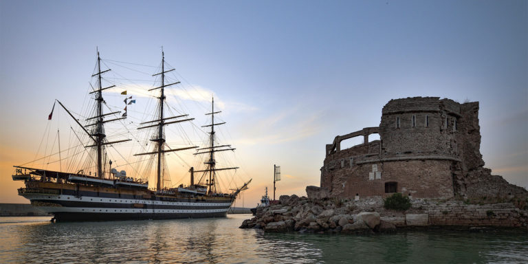 amerigo_vespucci_e_lazzaretto_di_civitavecchia_-_foto_di_roberto_diottasi_1200x600
