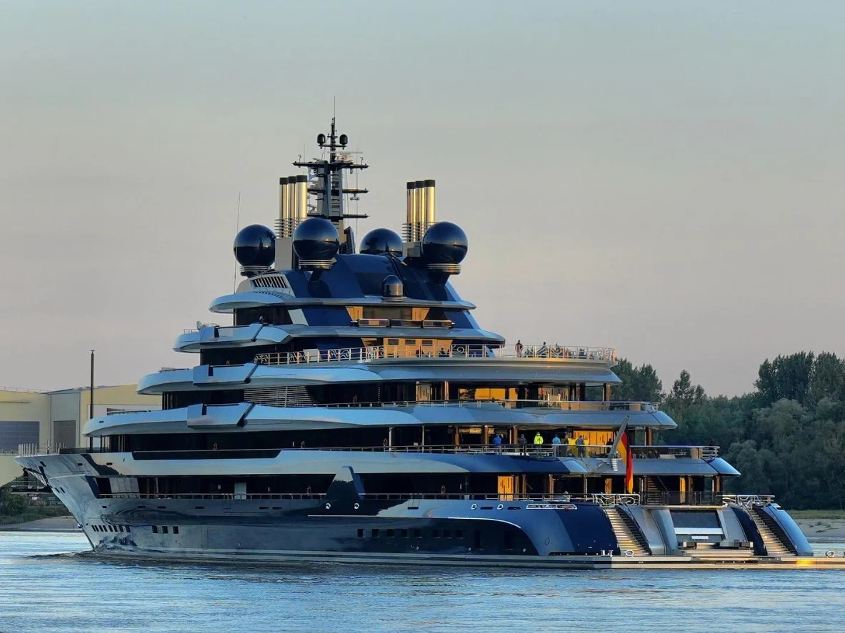 luminance yacht