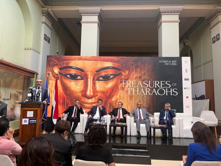 Mostra-Faraoni-a-Scuderie-Quirinale-e1748516709857