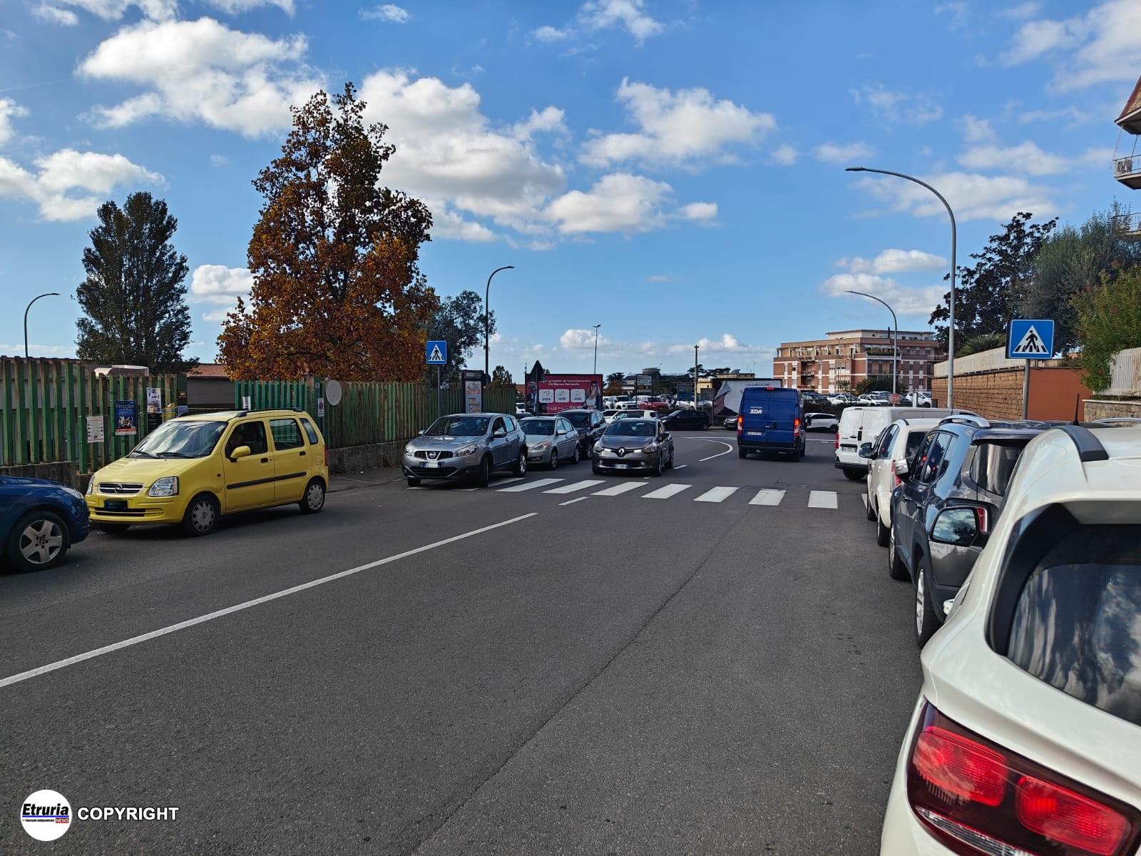 via cattaneo viterbo strisce pedonali