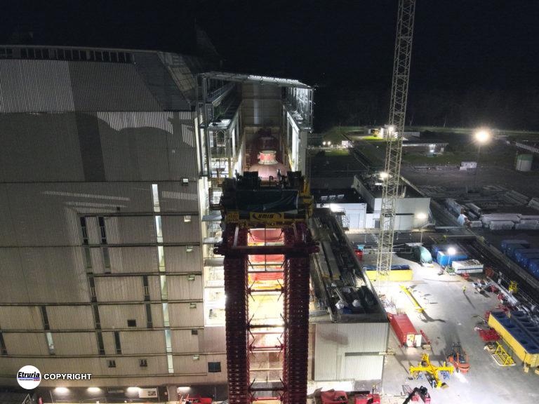 Sogin-installata-gru-per-smantellare-i-boilers-centrale-di-Latina-4