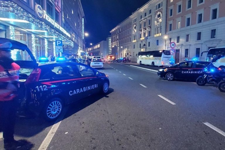 CENTRO - I Carabinieri intervenuti in via Marsala (1)