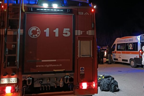 vigili del fuoco cerveteri notte e1782300364828