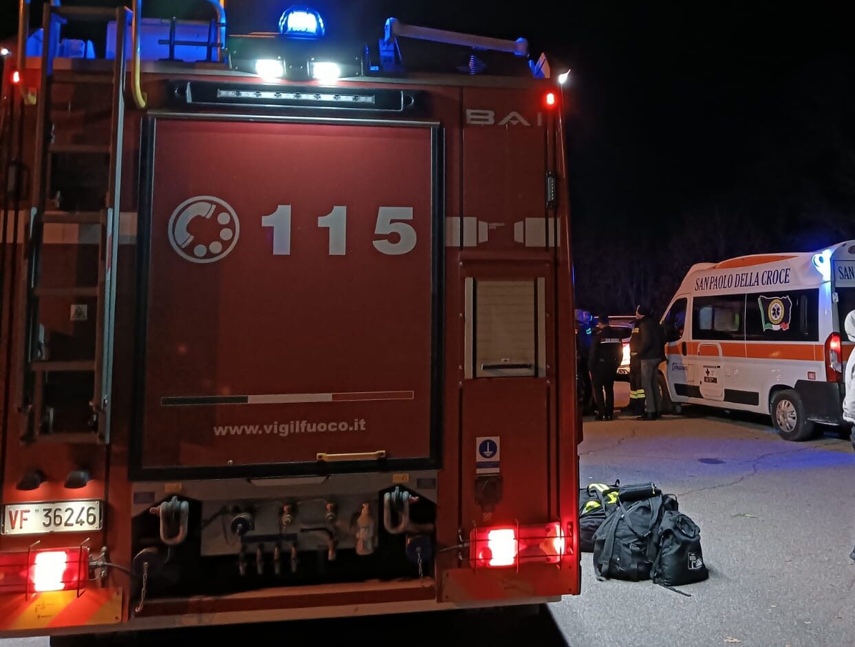 vigili del fuoco cerveteri notte