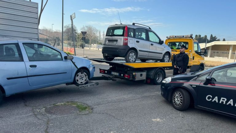 EUR - I controlli dei Carabinieri al campo noamdi di Vicolo Salvi (5)