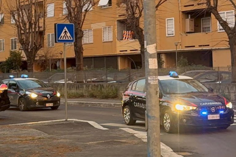 FRASCATI - Carabinieri intervenuti a Tor Bella Monaca (1)