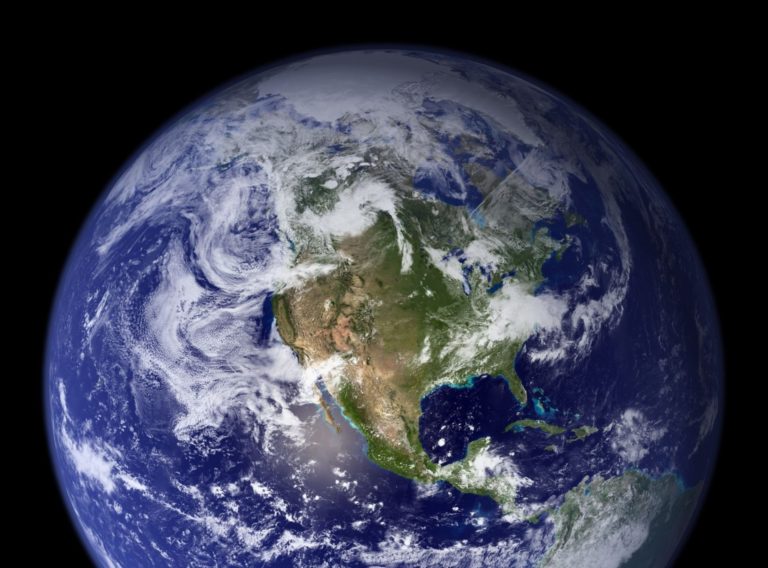 terra pianeta spazio