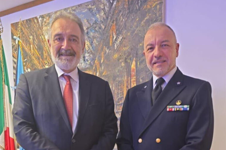 9c610f40-2168-4506-8740-764e0b5c1370 copia