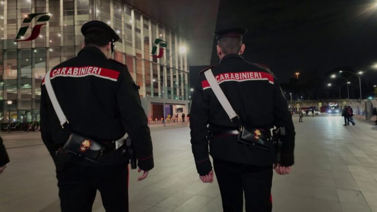 PIAZZA DANTE - I Carabinieri (3)