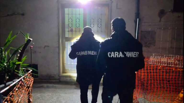 PIAZZA DANTE - I Carabinieri intervenuti (4)