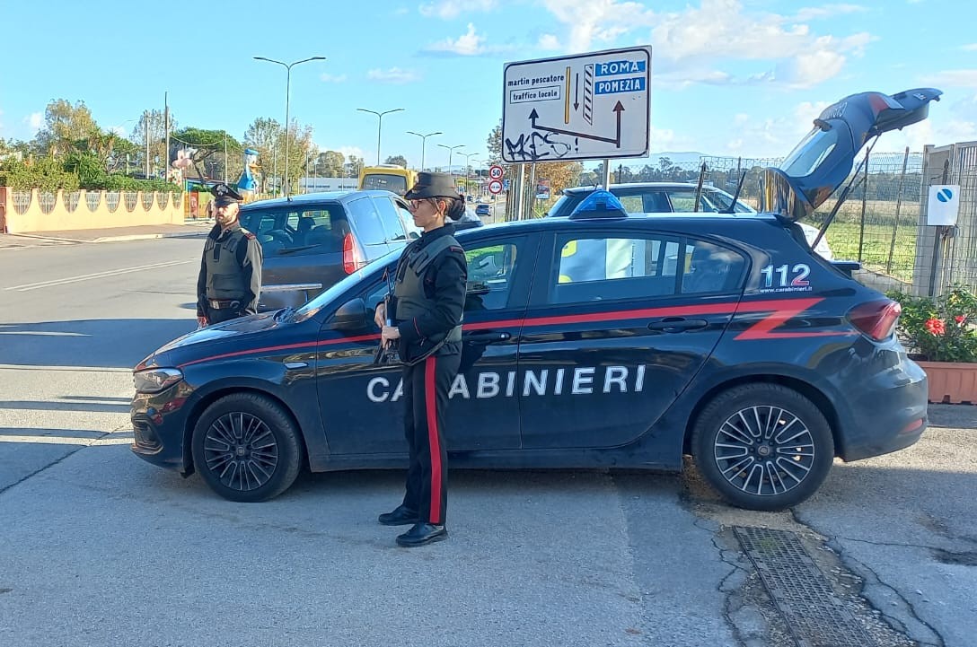 POMEZIA - L'intervento dei Carabinieri (2)