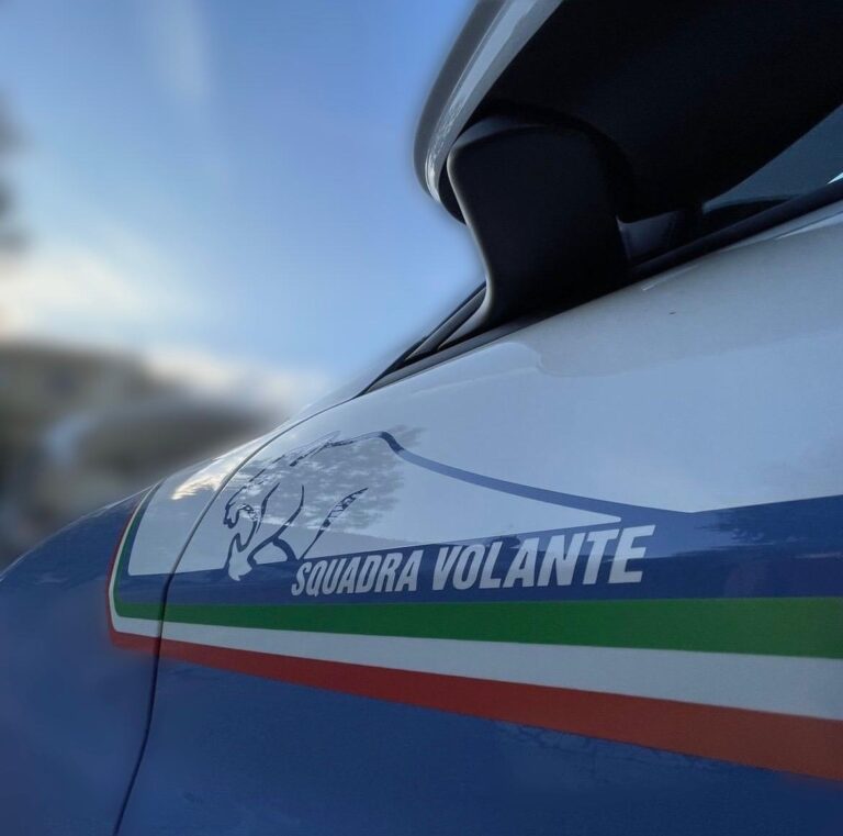 foto_1 squadra volante polizia