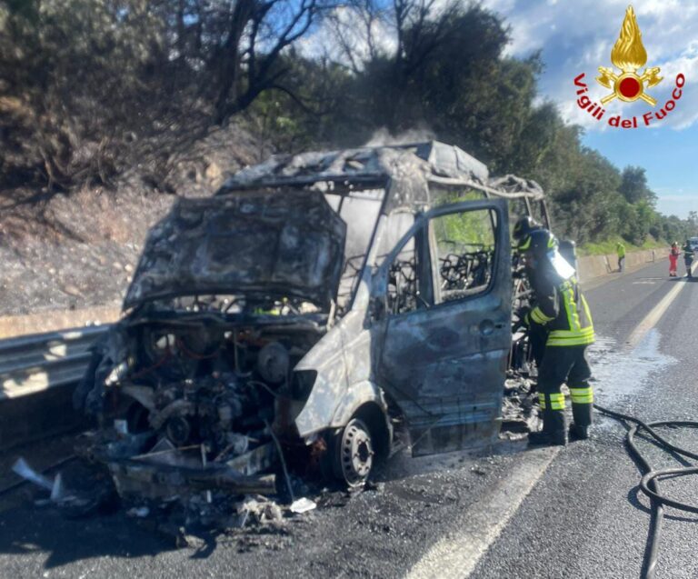 incendio a12 civitavecchia