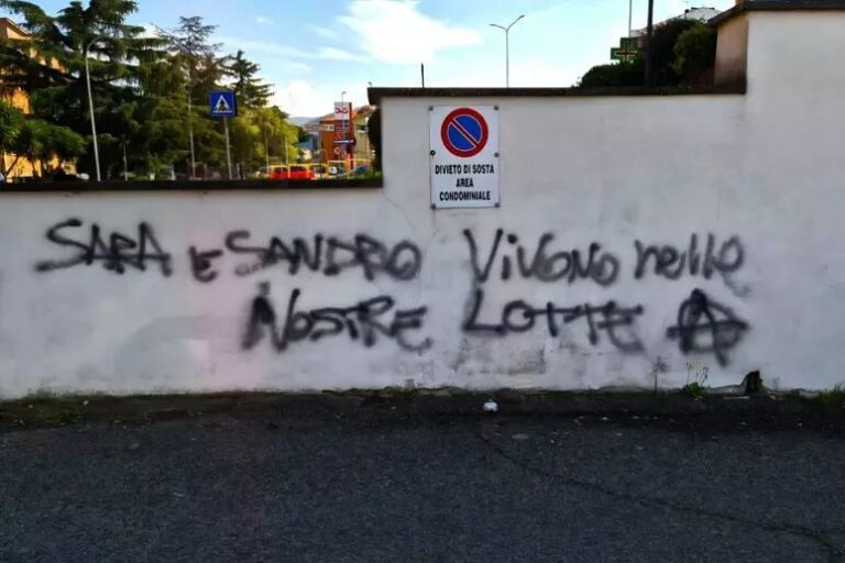 scritte anarchiche