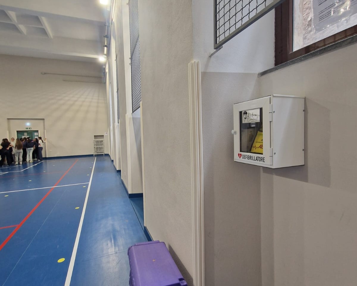 completata l’installazione dei defibrillatori nelle palestre degli istituti superiori della provincia
