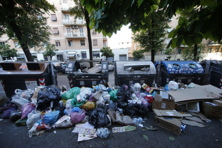 rifiuti roma