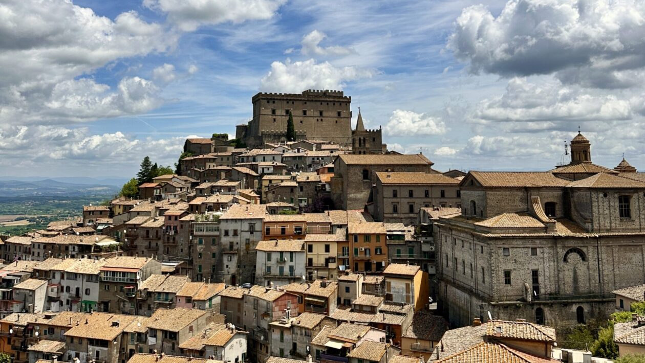 Castello Orsini Soriano nel Cimino.jpg