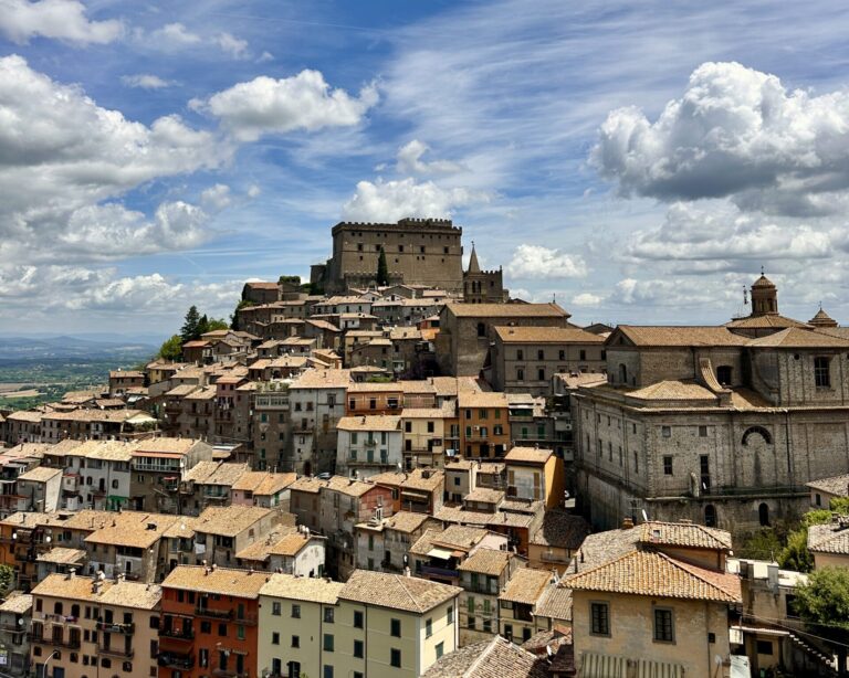Castello_Orsini_Soriano_nel_Cimino.jpg
