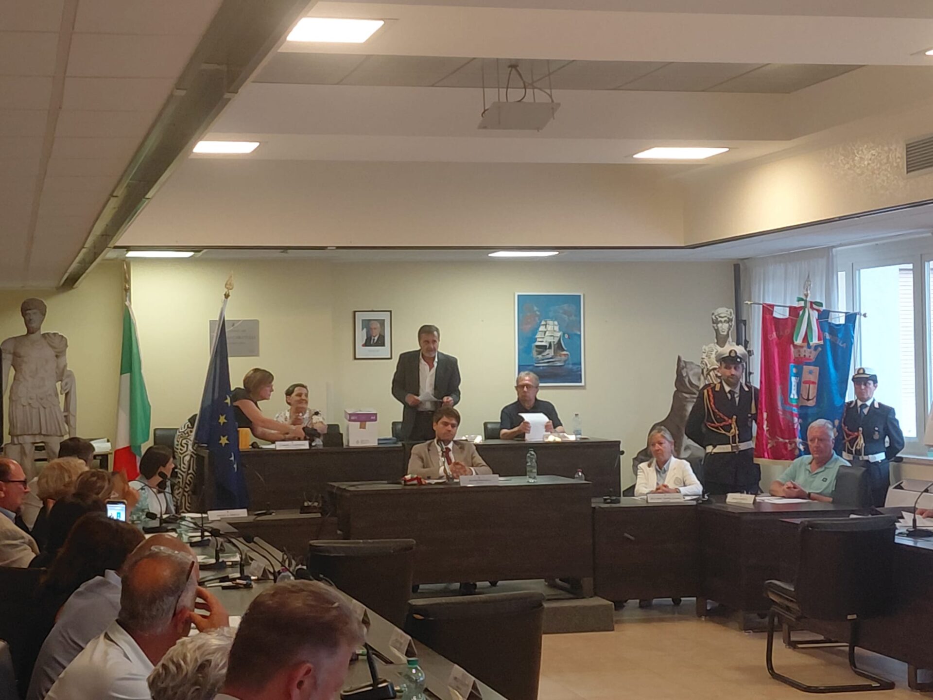Santa Marinella - Primo consiglio comunale per la giunta guidata da Alessio Manuelli (FOTO) 6 WhatsApp Image 2026 06 23 at 08.43.52 scaled