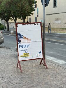 manifesti vandalizzati 1 1