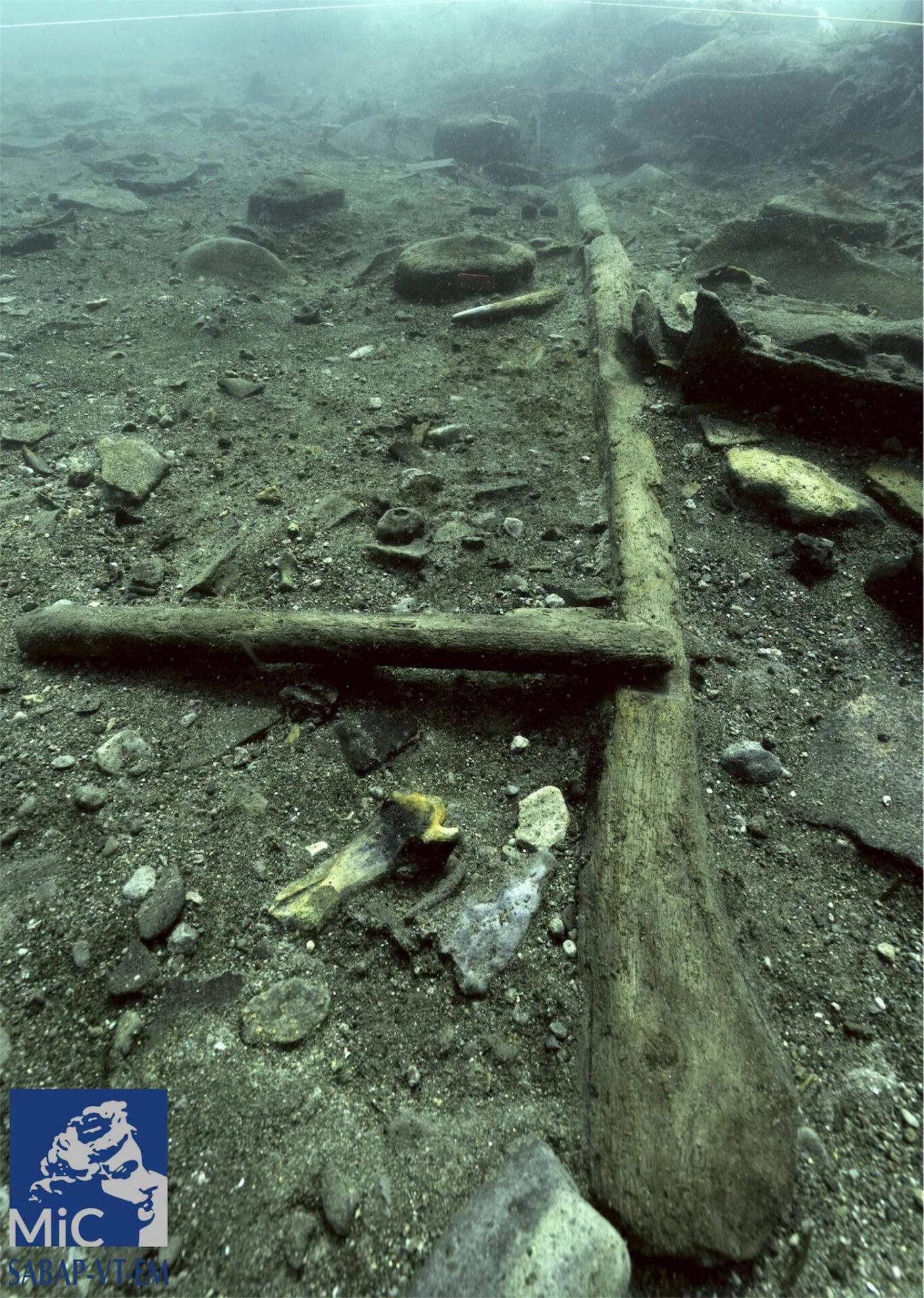 Gran Carro di Bolsena: dagli scavi emerge il primo frammento di tessuto dopo oltre sessant'anni di ricerche (FOTO) 9 ritrovamento lago di bolsena 1 scaled