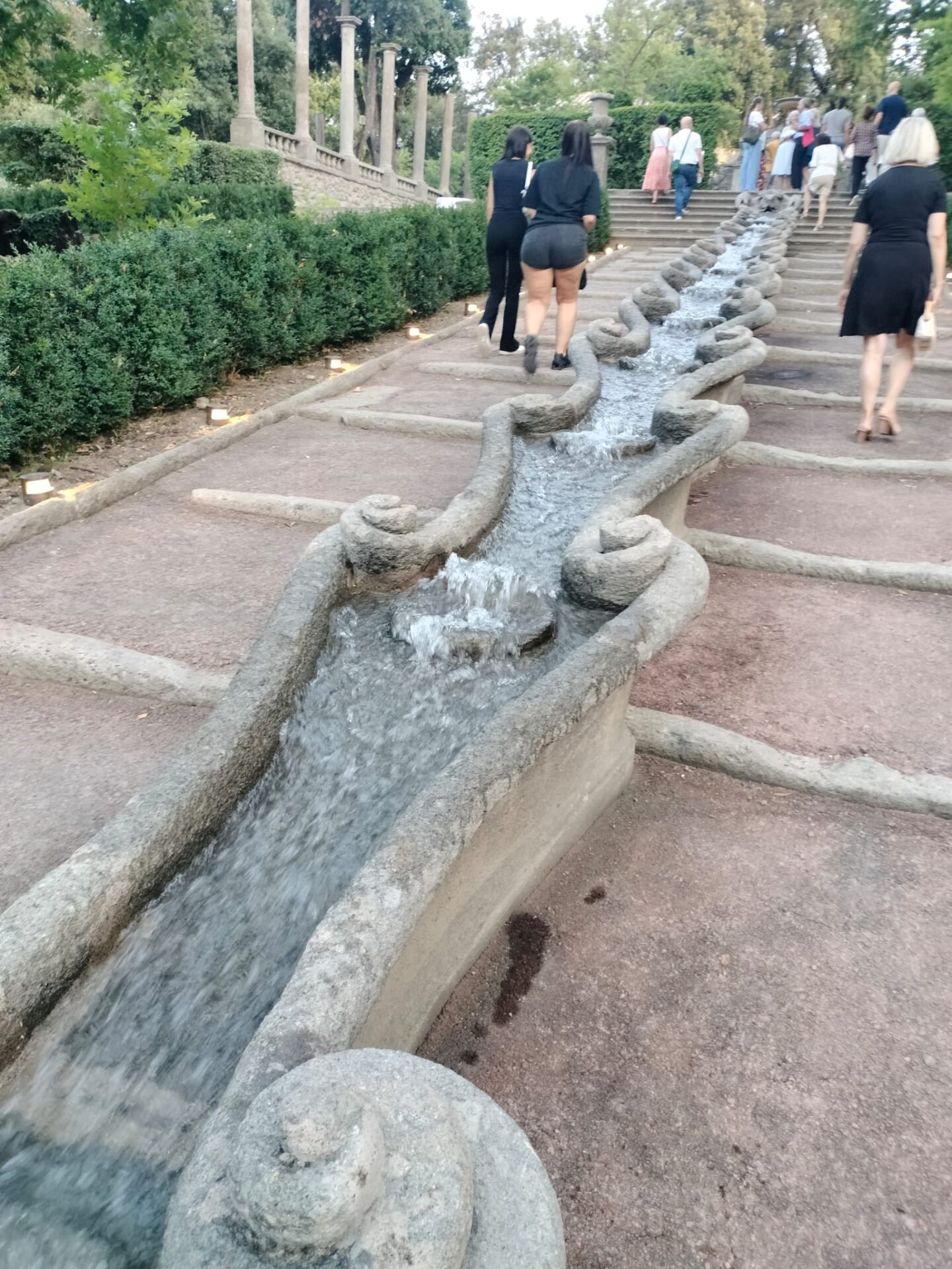 Viterbo - Villa Lante nel suo splendore restituita alla comunità: giochi d'acqua, sculture e giardini, in una magica serata estiva 4 vill scaled