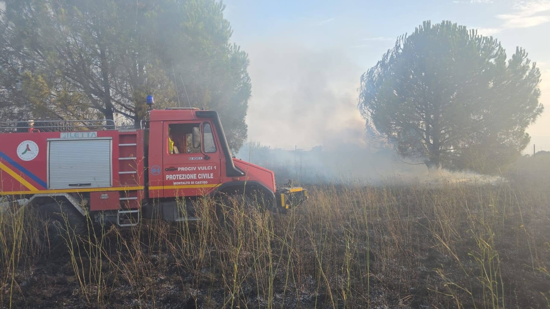 Montalto di Castro - Serie di incendi lungo l'Aurelia: si sospetta che non siano naturali (FOTO) 2 763193355 10233838374398060 1549456349497418816 n