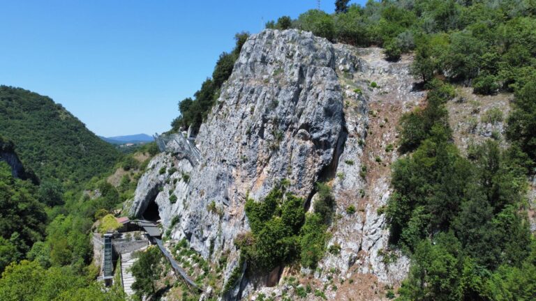 Collepardo lavori grotte