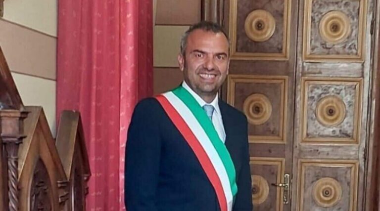 Emiliano Cinelli Msg Campano